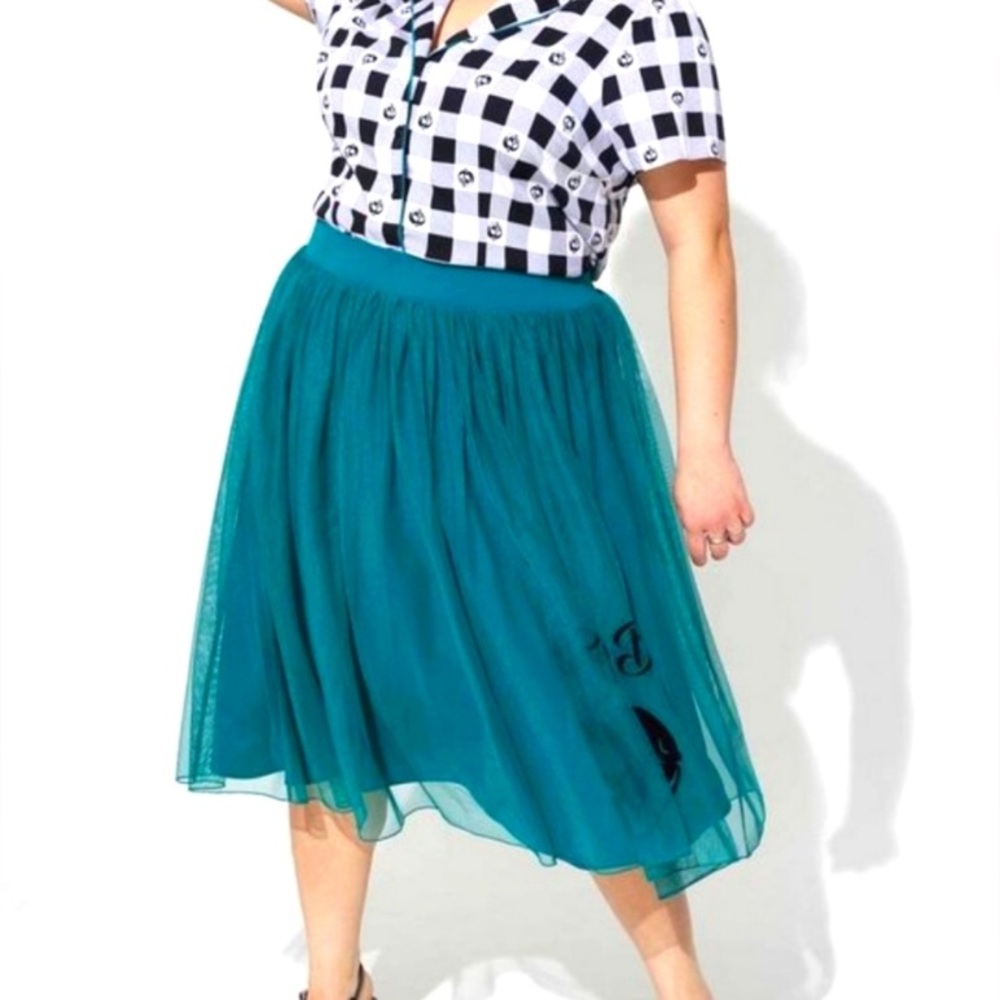 NWT Plus Size Torrid Disney Villains  ‘Just One Bite’ woman’s skirt